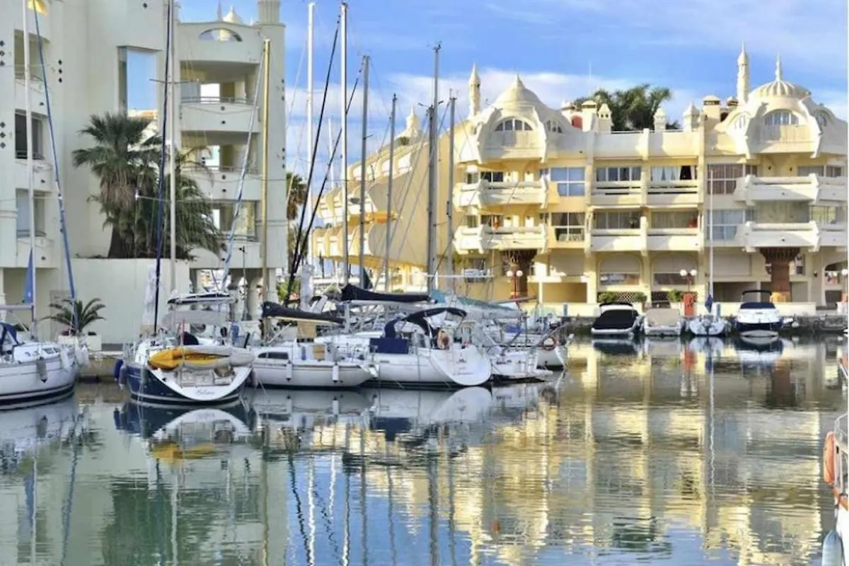 797 Holiday Rentals - Apartamento para 4 en el centro de Benalmádena 0*,  España